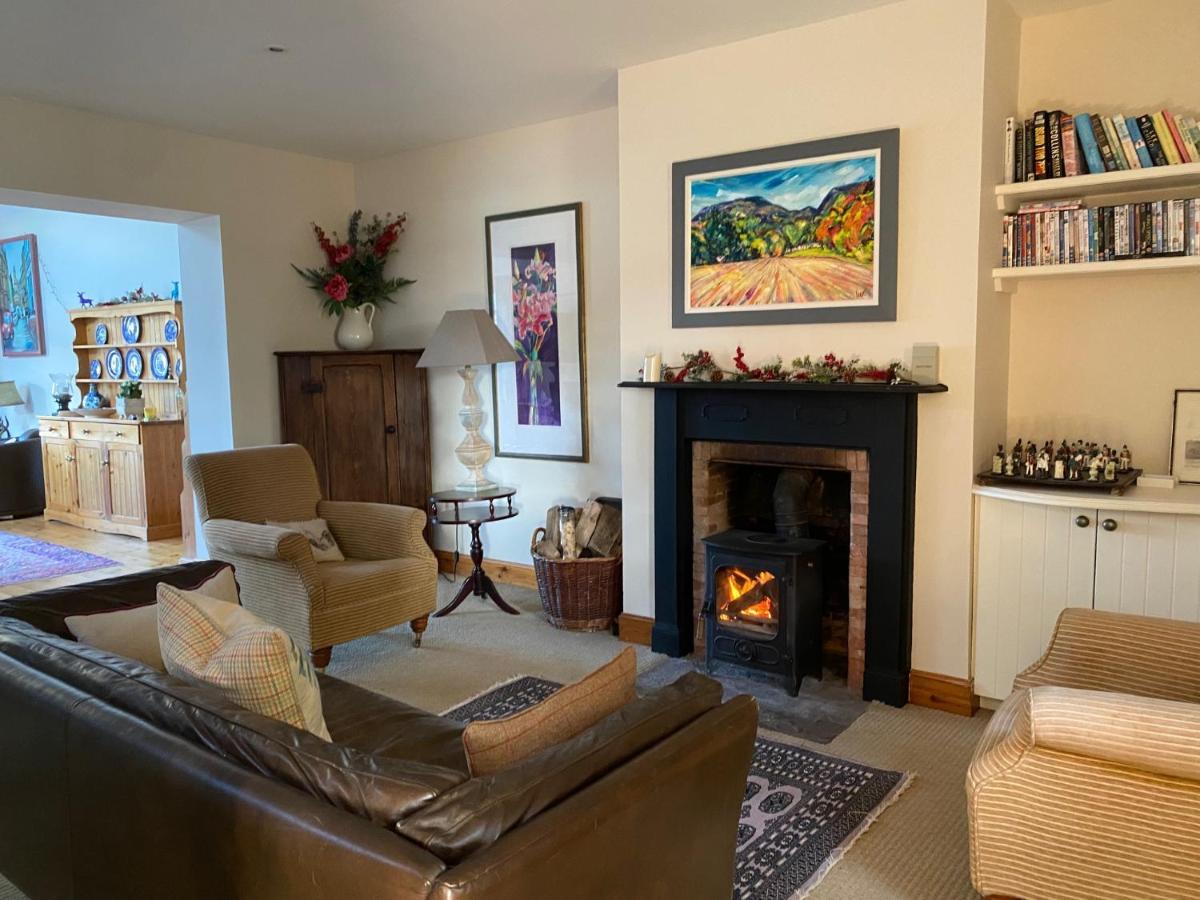 Spacious Cottage - Walk To Crieff Eksteriør billede