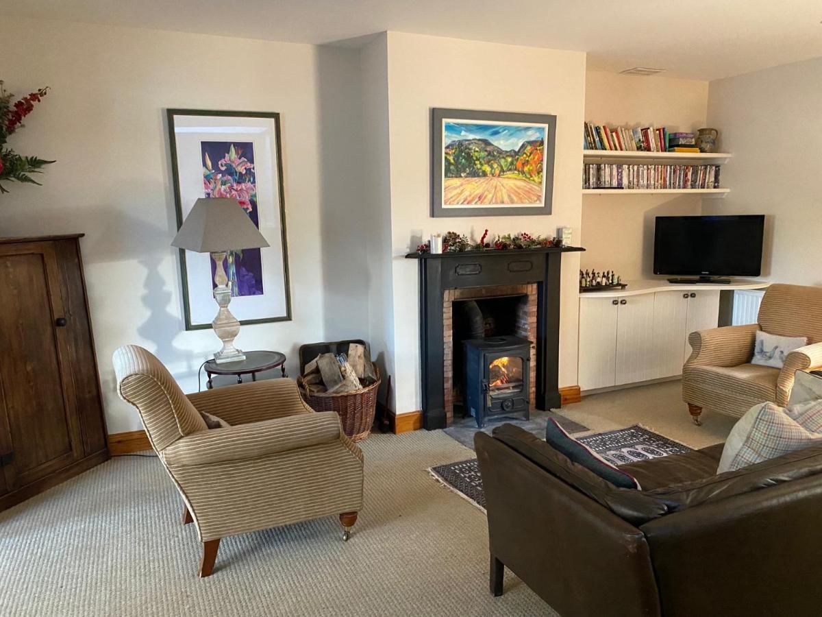 Spacious Cottage - Walk To Crieff Eksteriør billede